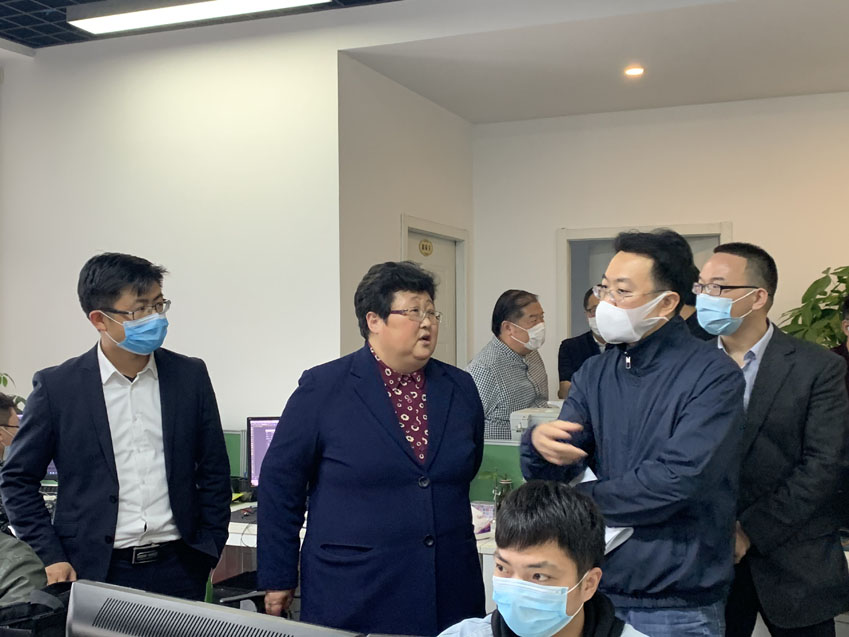 寶山區(qū)區(qū)領(lǐng)導(dǎo)一行蒞臨邁維動(dòng)漫調(diào)研企業(yè)復(fù)工復(fù)產(chǎn)情況(圖2) 寶山區(qū)區(qū)領(lǐng)導(dǎo)一行蒞臨邁維動(dòng)漫調(diào)研企業(yè)復(fù)工復(fù)產(chǎn)情況(圖2)