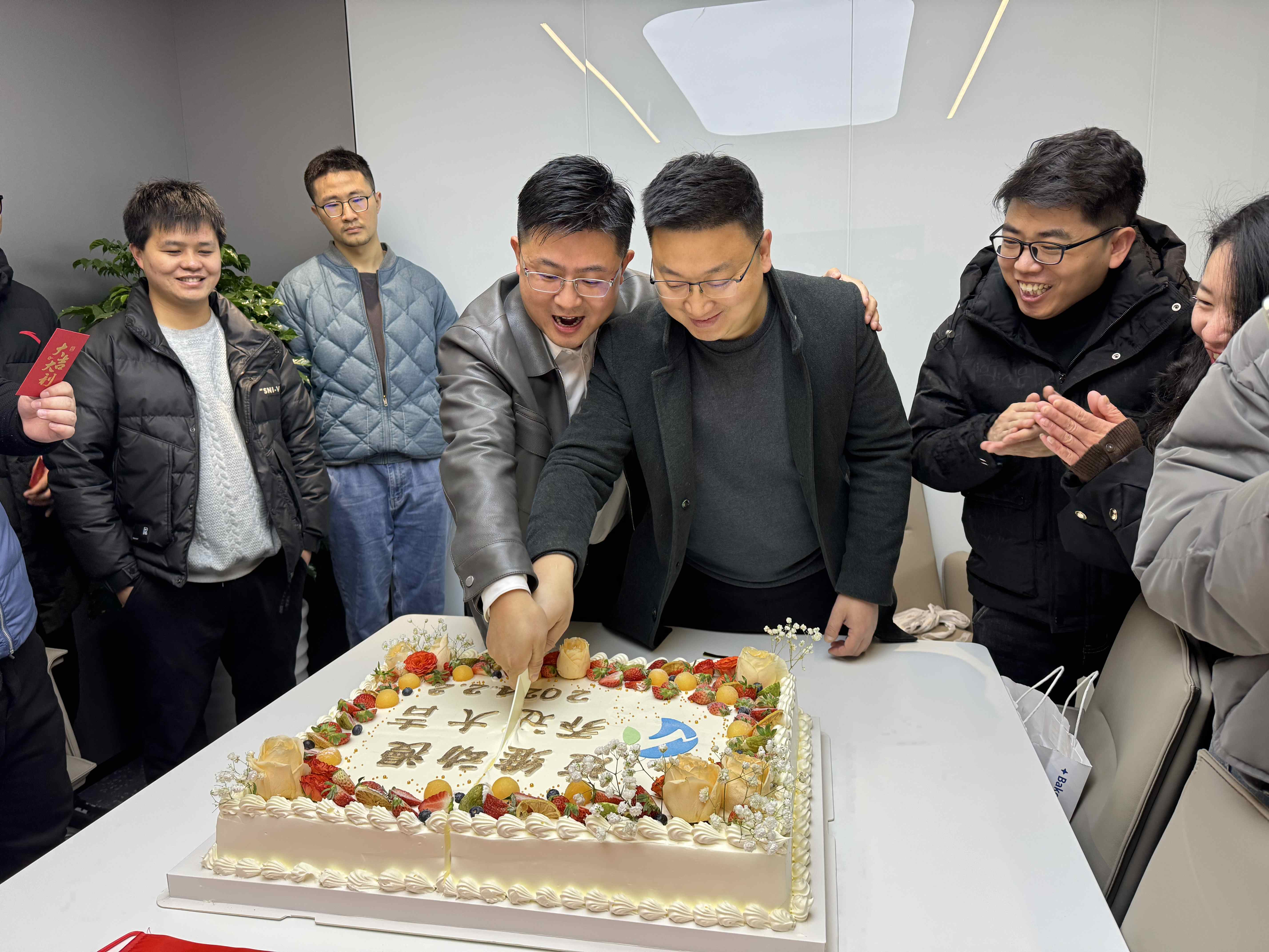 上海邁維動(dòng)漫科技有限公司喜迎新年喬遷之喜：立足新起點(diǎn)，開啟新征程！(圖8)