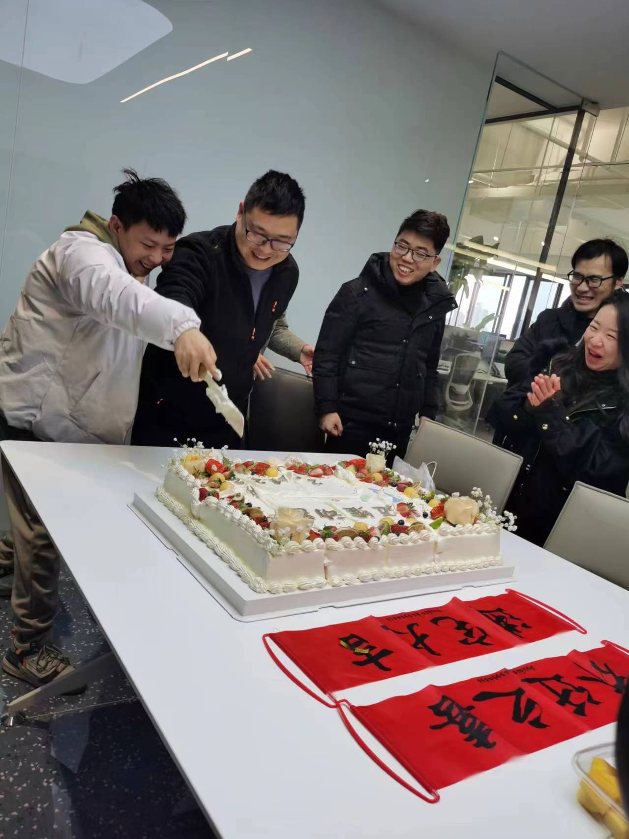 上海邁維動(dòng)漫科技有限公司喜迎新年喬遷之喜：立足新起點(diǎn)，開啟新征程！(圖12)