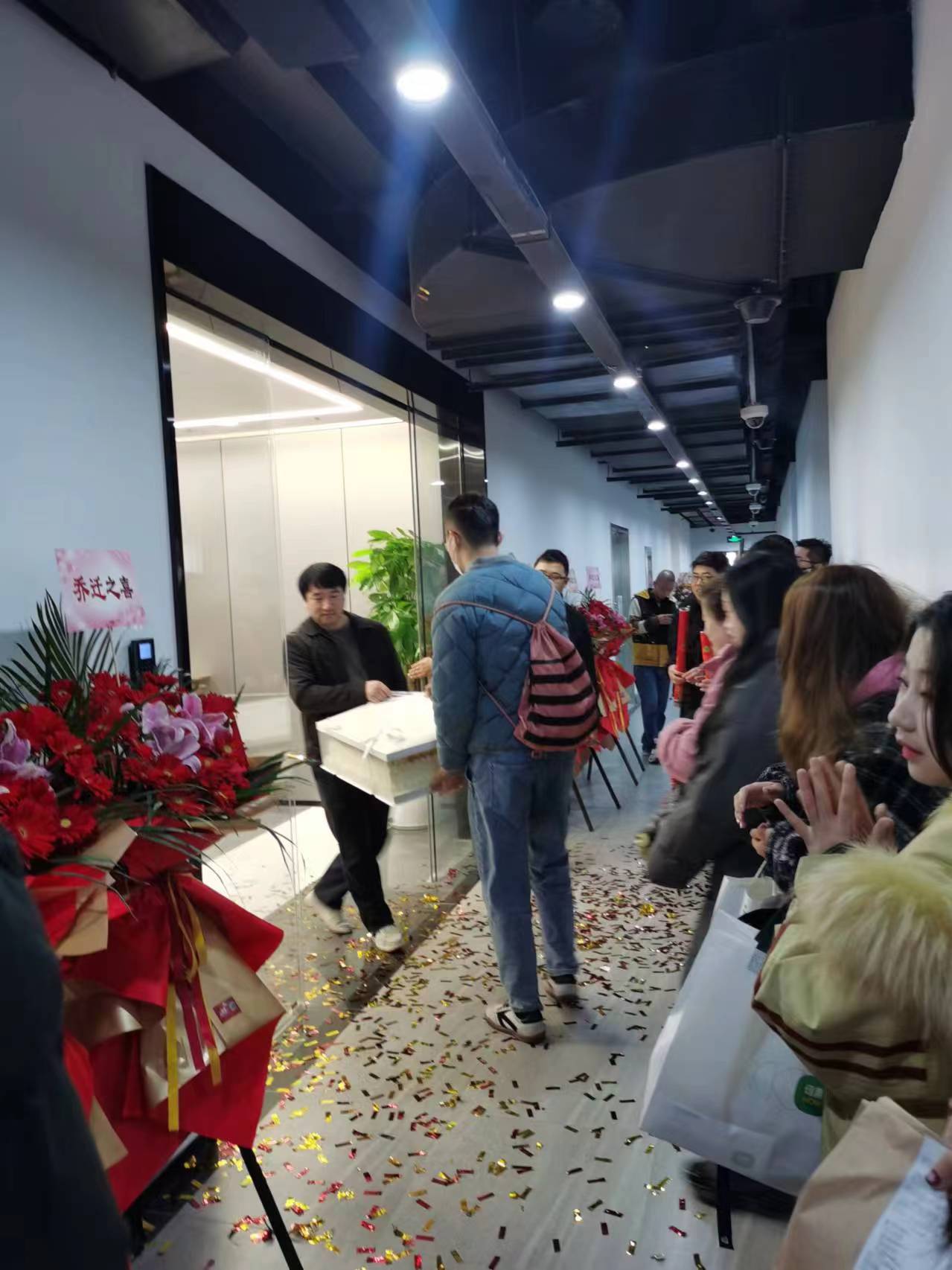 上海邁維動(dòng)漫科技有限公司喜迎新年喬遷之喜：立足新起點(diǎn)，開啟新征程！(圖7)